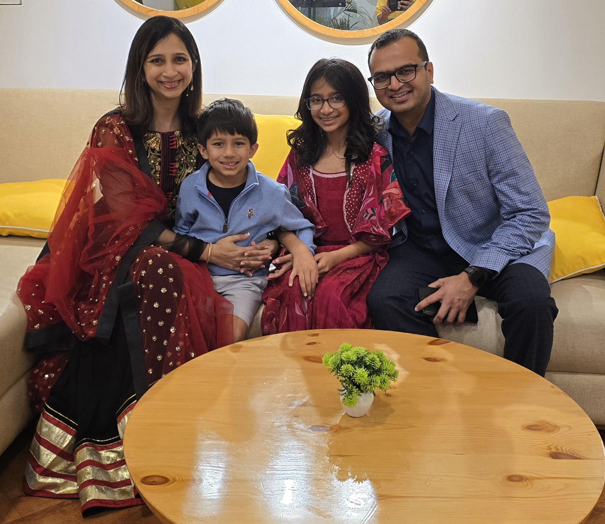 The Dual Arc Dental staff and family team photo